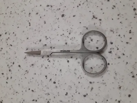 قیچی ابرو دیواین مدل E2