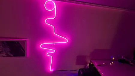 ریسه نئون فلکسی مدل v12 طول 2 متر