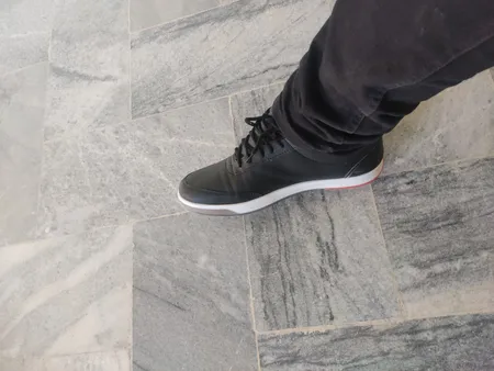 کفش پیاده‌روی سارزی مدل C.K.M.e.s