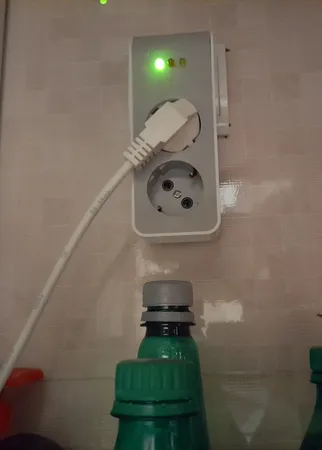 محافظ ولتاژ خیام الکتریک مدل KH8051