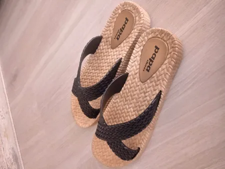 دمپایی زنانه پاپا مدل حصیری کد K1 رنگ مشکی