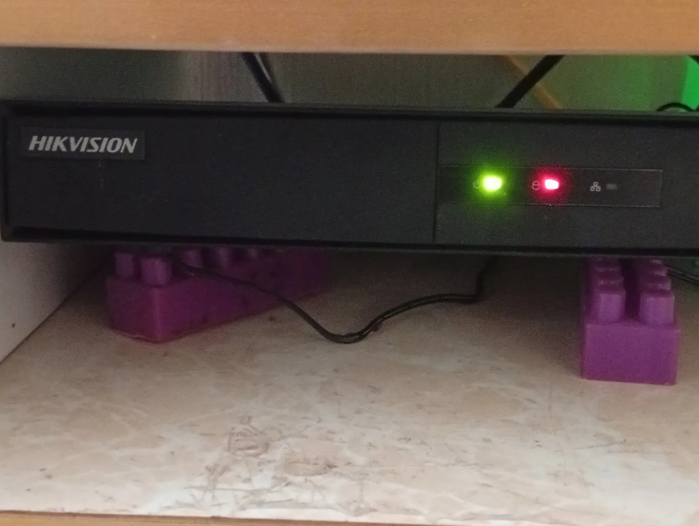 سیستم امنیتی مدار بسته آنالوگ هایک ویژن مدل DS-7204HWI-SH