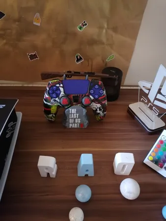 استند دسته پلی استیشن 5 مدل last of us