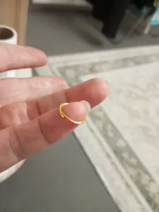 تجریه خرید گوشواره طلا کم اجرت 18 عیار زنانه طلای ترنم مدل حلقه ای