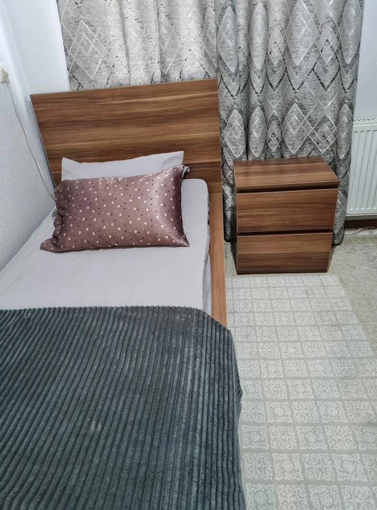 تخت خواب یک نفره اسمردیس مدل R103 سایز 90 × 200 سانتی متر