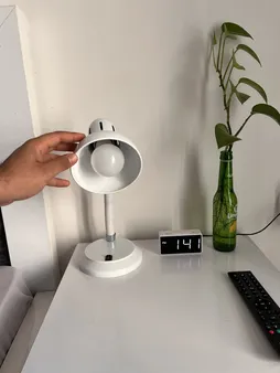 چراغ مطالعه کد R771