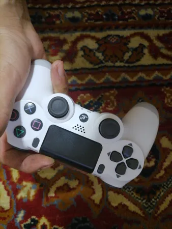 دسته بازی مدل DualShock 4