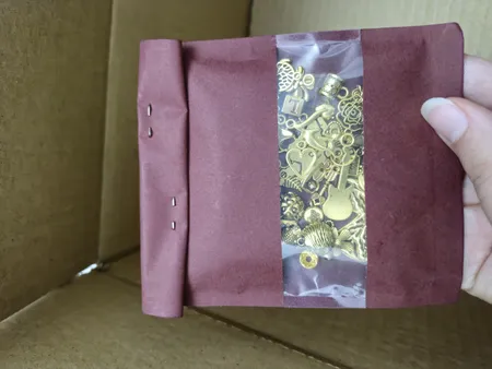 آویز دستبند مدل دنیای زیبا کد AD 0145 مجموعه 60 عددی