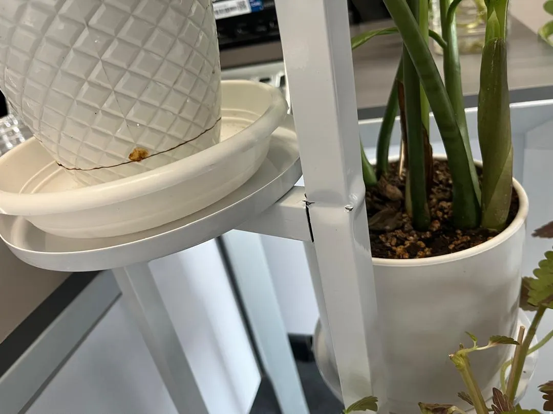 استند گلدان دکومرآت مدل مارپیچ