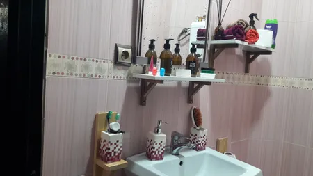 پمپ مایع دستشویی مدل آر مجموعه 2 عددی به همراه اسپری