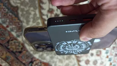 پاوربانک اوی طرح مگ سیف مدل P113K-22.5W ظرفیت 10000 میلی آمپر ساعت