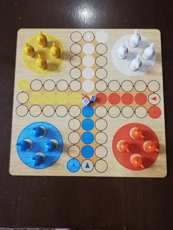 بازی منچ و مارپله کلاسیک تخته چوبی مدل Animals