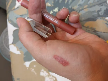 رژ لب مدادی لچیک شماره 04