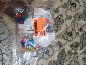 تجریه خرید کلیپس مو دخترانه مدل venuse.baby مجموعه 30 عددی