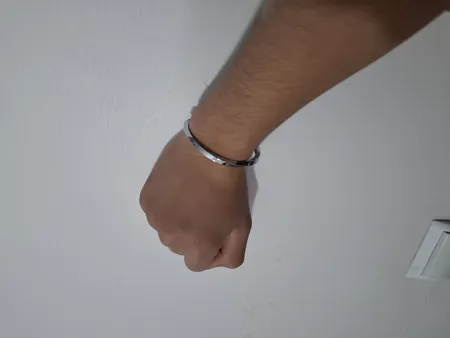 دستبند مردانه گيلواره زراوشان مدل خلخال تیتانیومی کد A0056