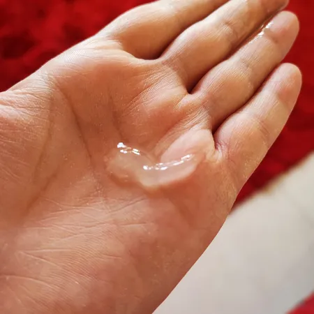 وازلین صورت و بدن کامان مدل Sensitive مناسب پوست حساس حجم 230 میلی لیتر