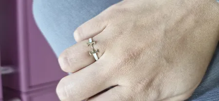 انگشتر طلا 18 عیار زنانه ماوی گالری مدل هرمس