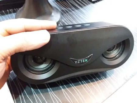 اسپیکر بلوتوثی قابل حمل وای زد تک مدل YZ001