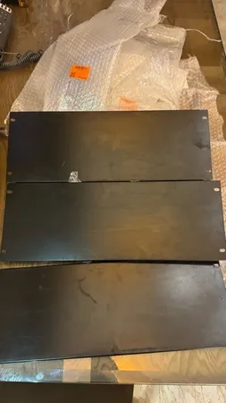 بلنک پنل رک 4 یونیت مدل ۲۰۰۰۷۴۶