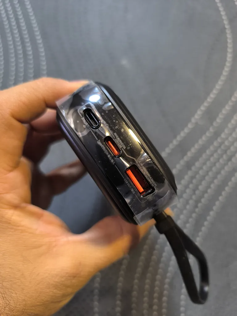 پاوربانک بیسوس مدل Qpow pro ظرفیت 20000 میلی آمپر ساعت