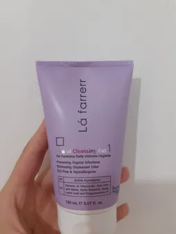 ژل بهداشتی بانوان لافارر مدل 01 مناسب قبل از یائسگی حجم 150 میلی لیتر