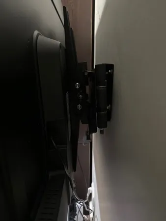 پایه دیواری تلویزیون سون مدل Q7 مناسب برای تلویزیونهای 32 تا 55 اینج