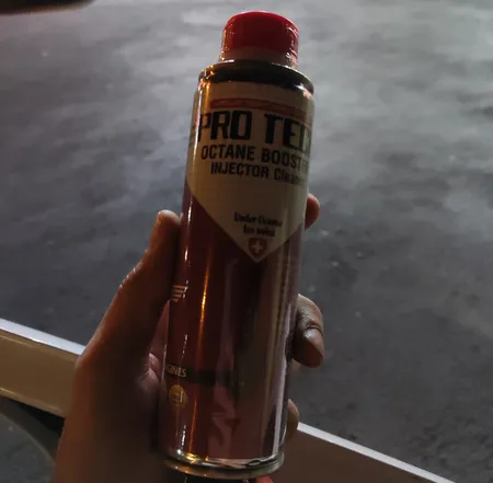 مکمل سوخت خودرو و اکتان پروتک کد 84 حجم 300 میلی لیتر بسته سه عددی