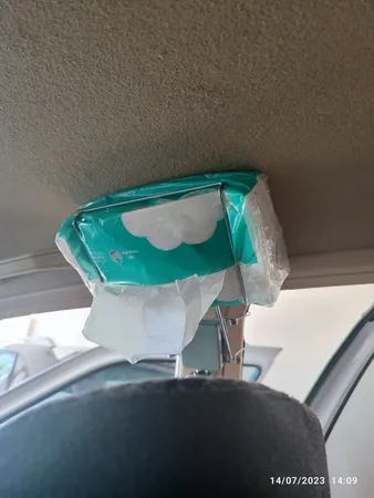 نگهدارنده دستمال کاغذی خودرو طرح فنری