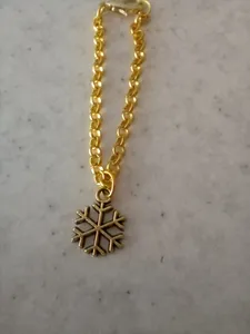 تجریه خرید آویز ساعت زنانه طرح دانه برف