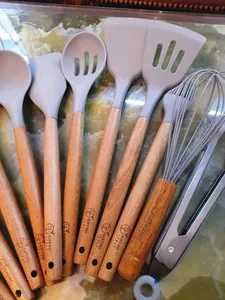 تجریه خرید سرویس کفگیر و ملاقه 11 پارچه جی فی نی مدل 02