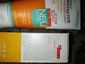 تجریه خرید کرم ضدآفتاب بی‌رنگ نئودرم مدل Highly Protective SPF50، مناسب پوست‌های چرب تا مختلط، حجم 50 میلی‌لیتر
