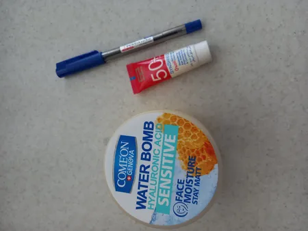 کرم آبرسان کامان سری واتربمب مدل SENSITIVE حجم 200 میلی لیتر به همراه کرم آبرسان واتر بمب مدل ویتامین C حجم 7 میلی لیتر