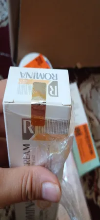 کرم پودر BB رومینا شماره 01 حجم 60  میلی لیتر