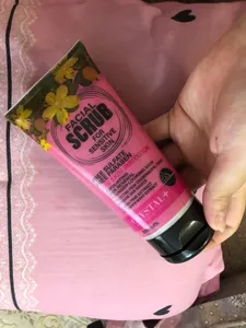 تجریه خرید اسکراب لایه بردار پوست کریستال مدل Swiss Pine-St Johns Wort حجم 200 میلی لیتر