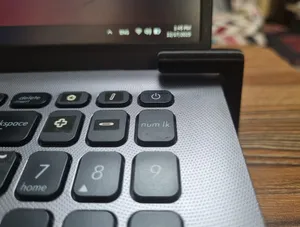 تجریه خرید پایه نگهدارنده لپ تاپ مدل LiftUp بسته دو عددی