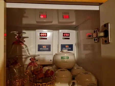 محافظ نوسان برق پارت الکتریک کد 0690