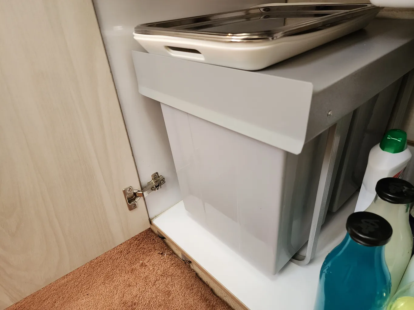 سطل زباله کابینتی مدل کلاسیک گنجایش 50 لیتر