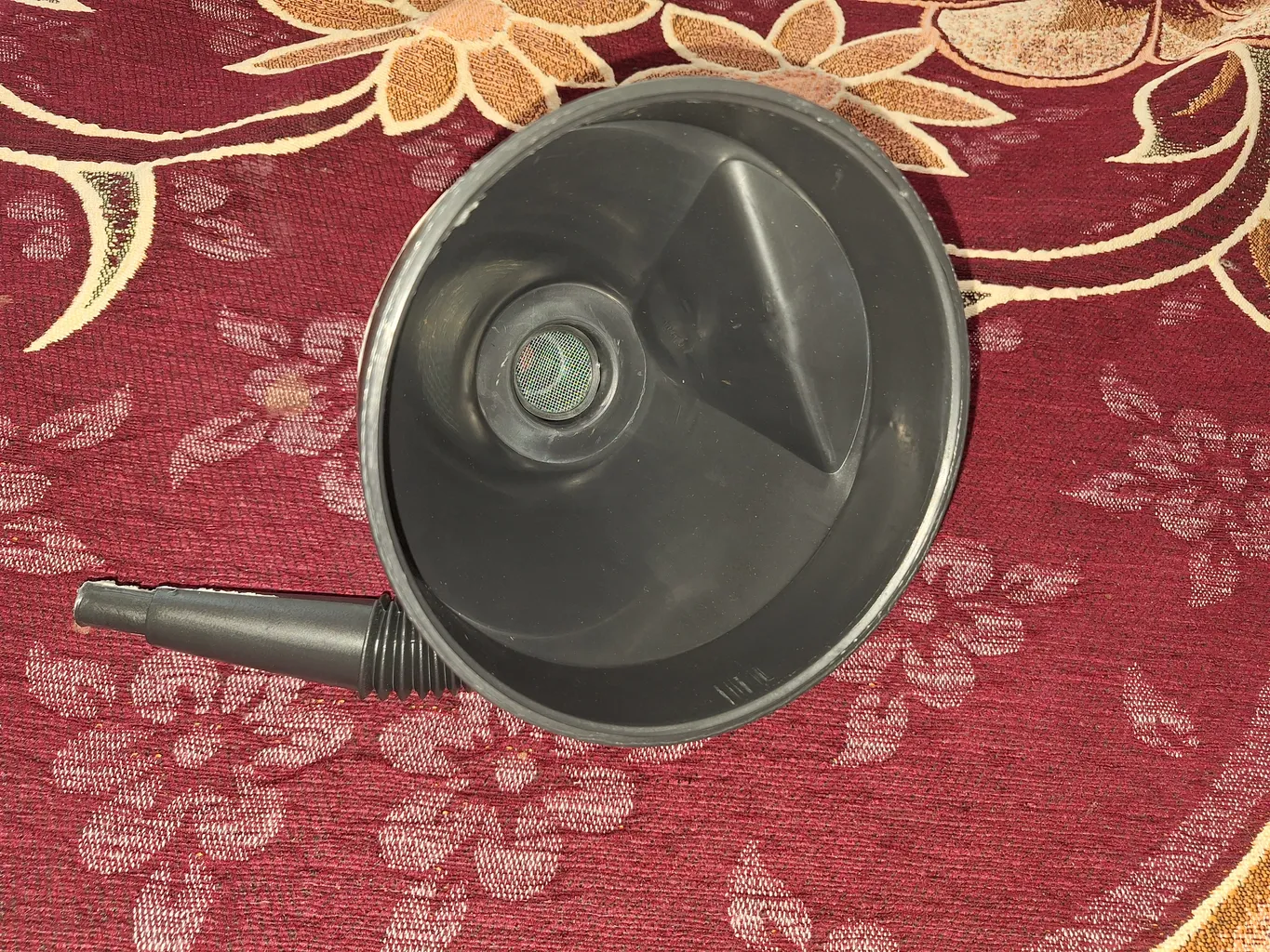 قیف خودرو مدل ZA-GHR1