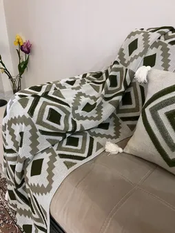 شال مبل مدل پانچدوزی کد 1 سایز 170×140 سانتیمتر