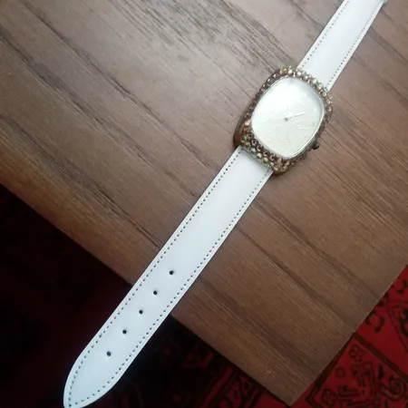 بند ساعت مچی مدل Y 18 کد A 70 به همراه پین و ابزار کوتاه کننده بند