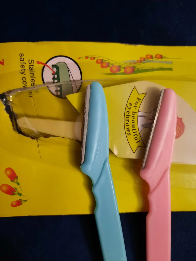 تیغ اصلاح ابرو تینکل مدل Shaper بسته 3 عددی