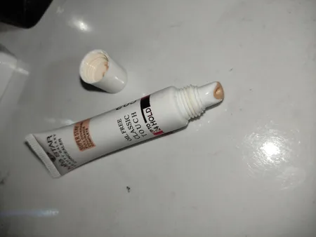 کانسیلر میستار مدل Oil free شماره 2