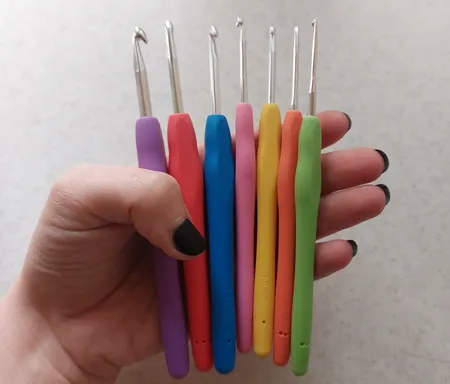 قلاب بافتنی مدل Ge07 مجموعه 7 عددی