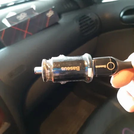 شارژر فندکی باسئوس مدل Grain