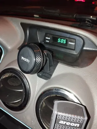 نگهدارنده گوشی موبایل یسیدو مدل C60