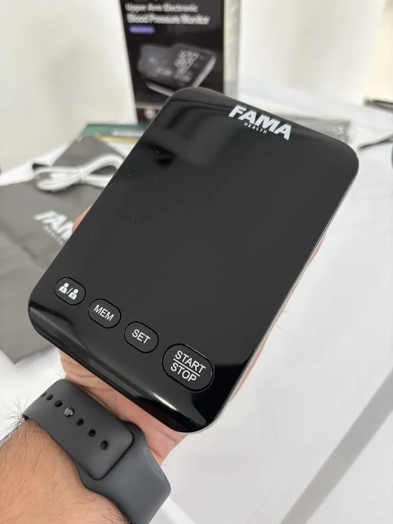 فشارسنج بازویی دیجیتال فاما هلث مدل U81CH