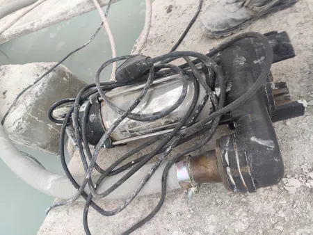 پمپ لجن کش ای ام سی
 مدل V2200D سه فاز