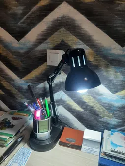 چراغ مطالعه بوستانچی مدل EN-111 همراه با لامپ  ال ای دی 7 وات E27