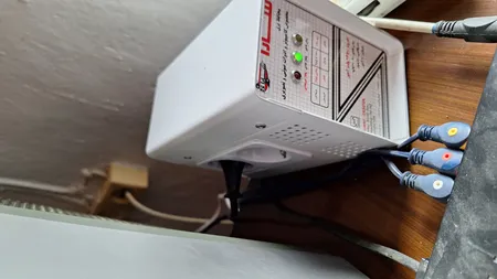 محافظ ولتاژ سارا مدل P152F مناسب برای تلویزیون و کامپیوتر