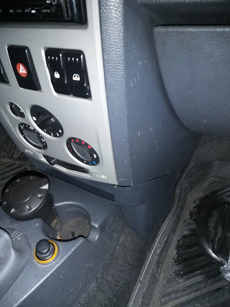 مینی کنسول خودرو کد M100 مناسب برای ال 90 پلاس